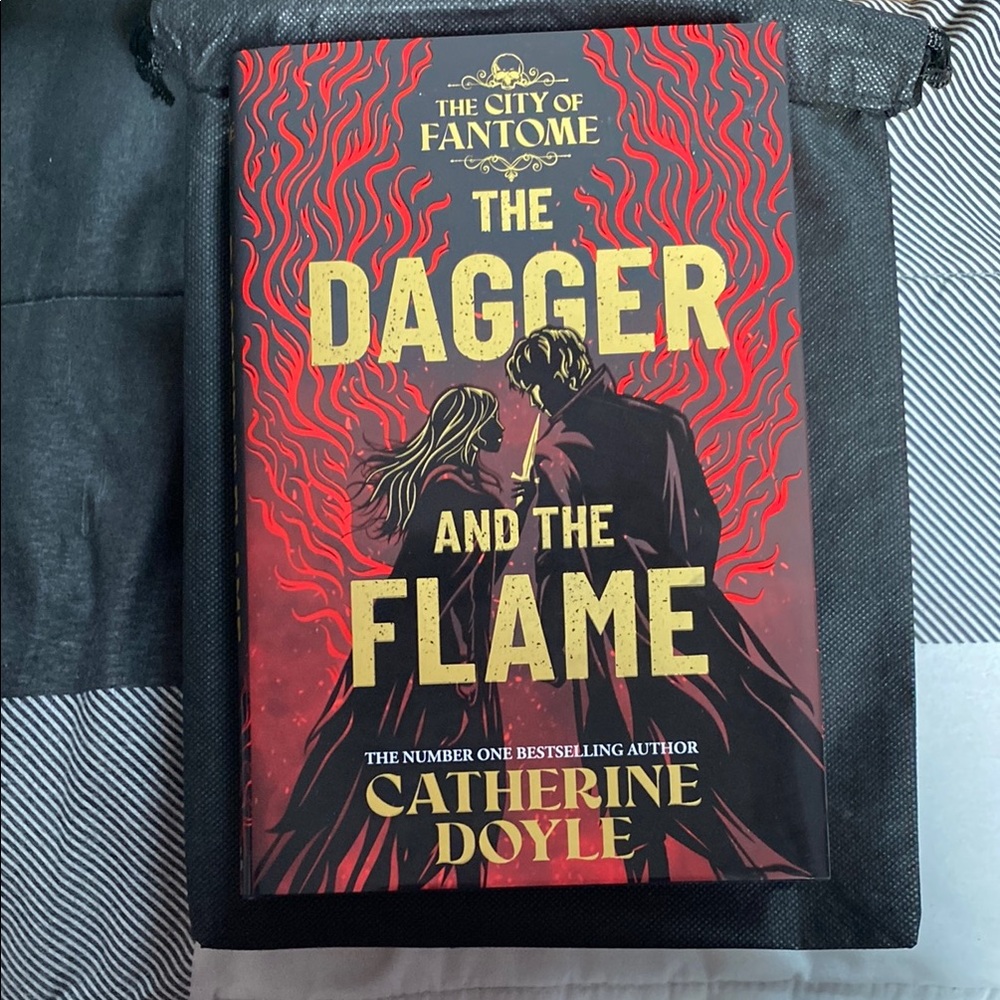 The Dagger and the Flame Fairyloot